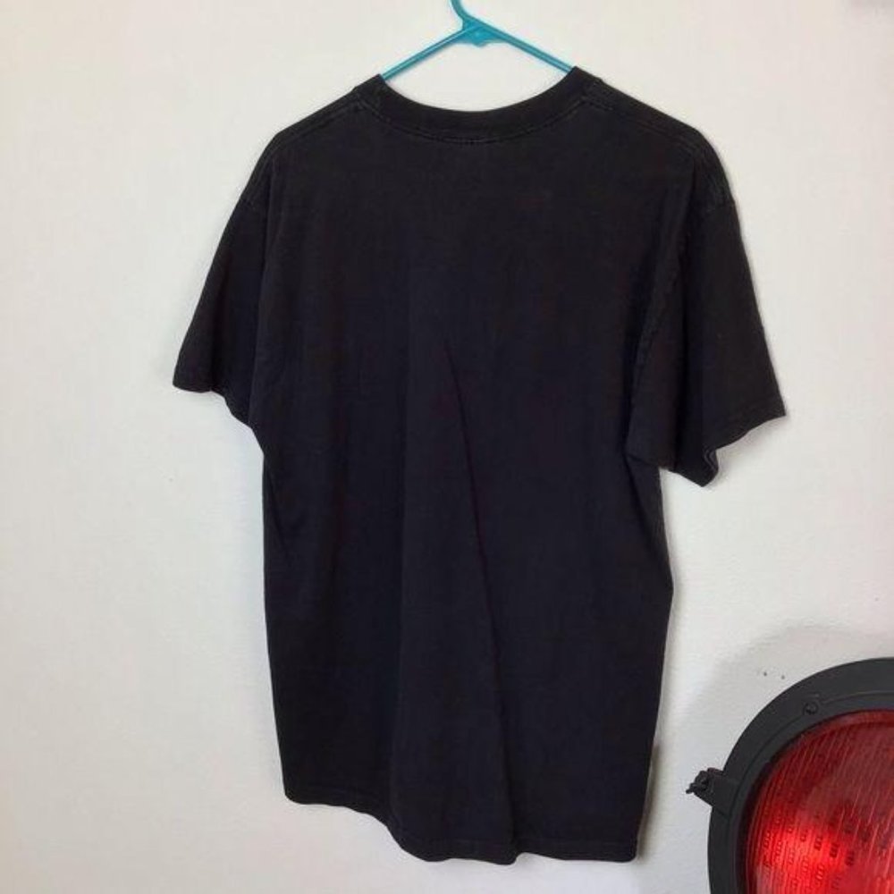 Graphic Tee_3